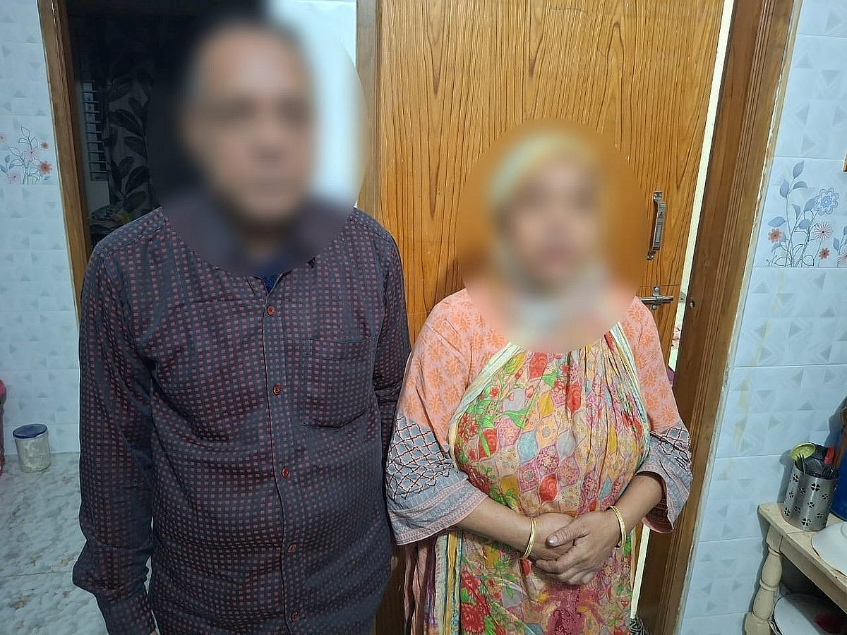 র‍্যাবের হাতে গ্রেপ্তার মো. হুমায়ুন কবির ও মা মোসা. হাসি বেগম