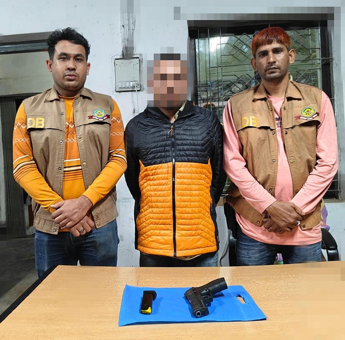 চট্টগ্রামে থানা থেকে লুট হওয়া অস্ত্রসহ সুমন হোসেন