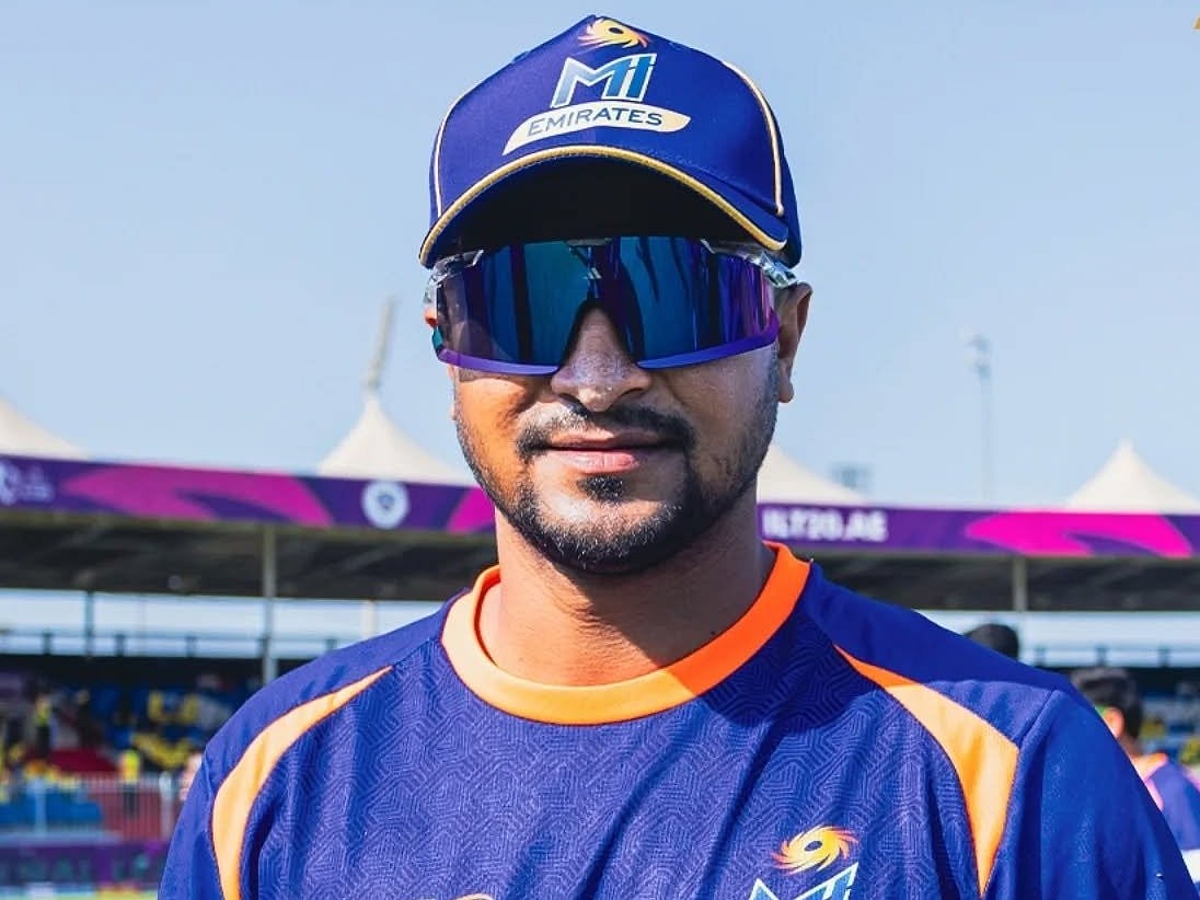 এমআই এমিরেটসের জার্সিতে সাকিব আল হাসান