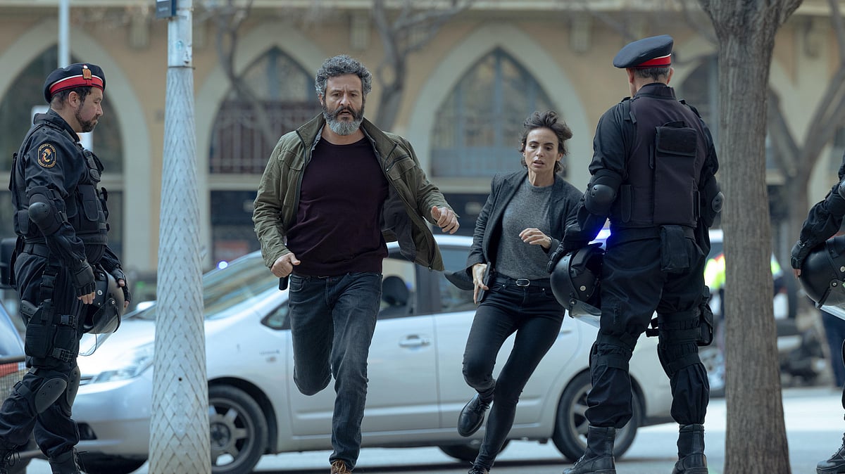 ‘সিটি অব শ্যাডোজ’–এর দৃশ্য। নেটফ্লিক্স