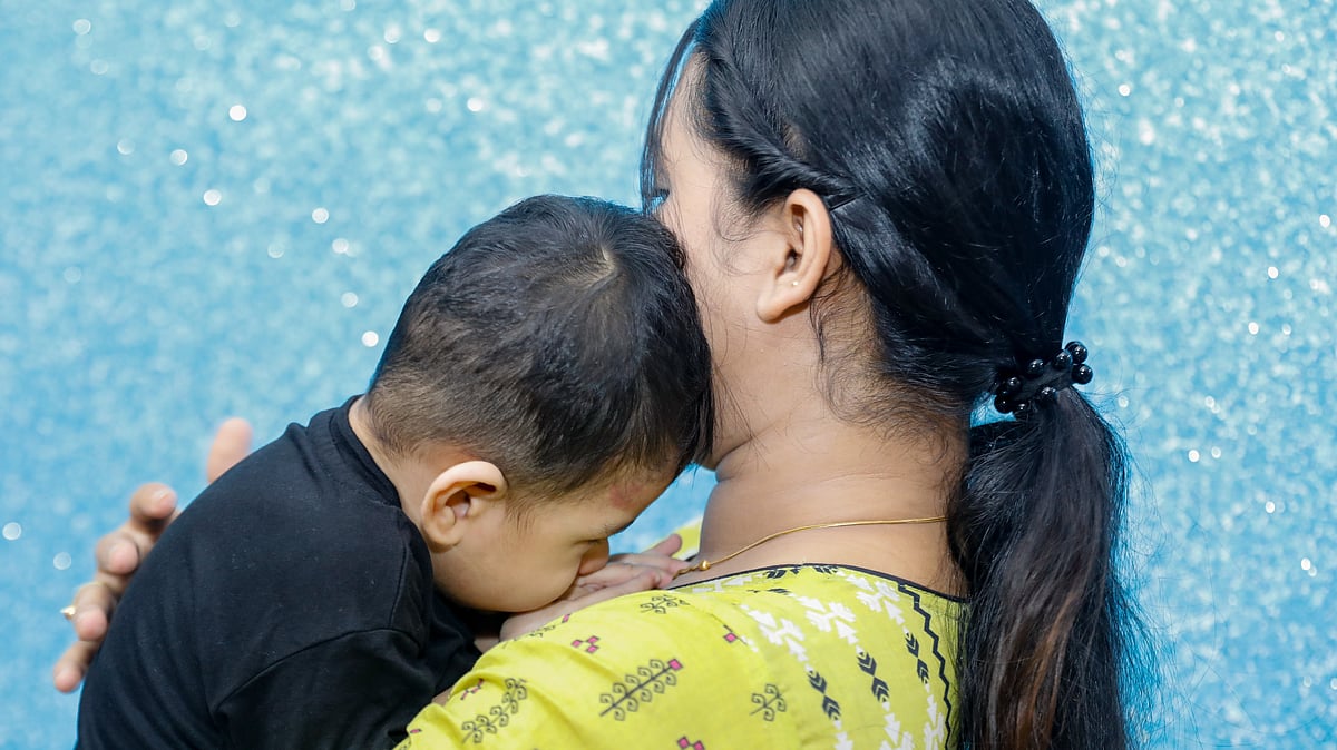 প্রতিবছর বিশ্বজুড়ে ২৫ লাখের বেশি মানুষ নিউমোনিয়া আক্রান্ত হন, যার অর্ধেকের বেশি পাঁচ বছরের কম বয়সী শিশু।