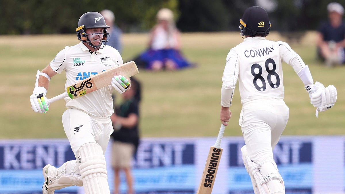 ল্যাথাম ও কনওয়ে করেছেন জোড়া সেঞ্চুরি