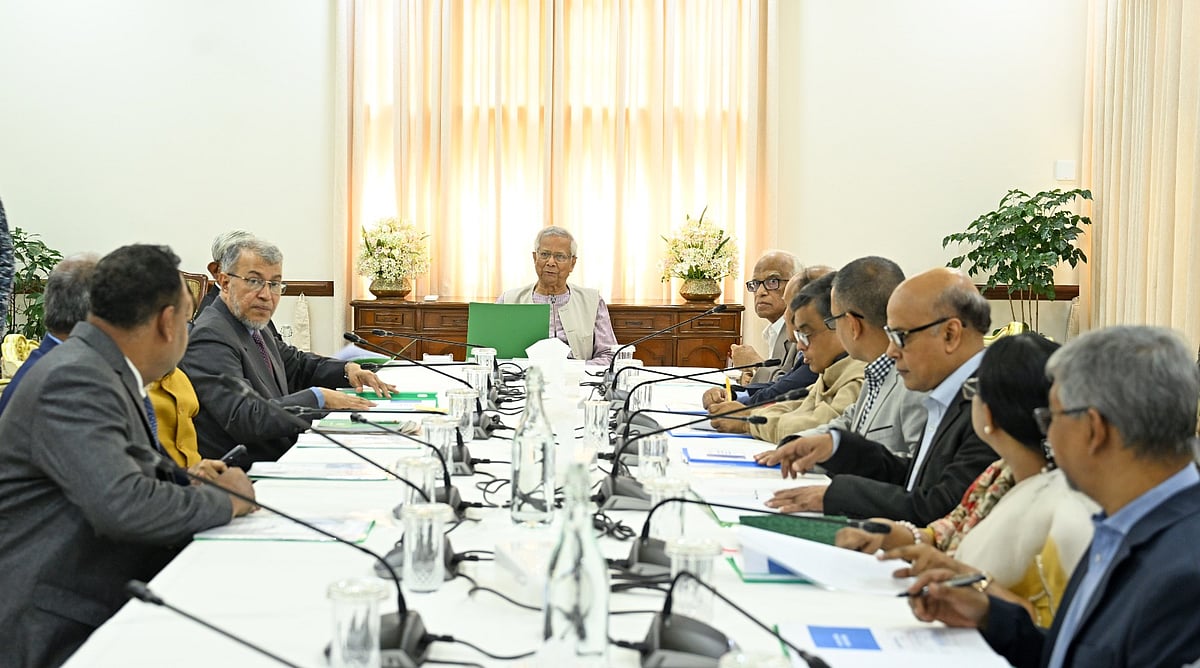 রাষ্ট্রীয় অতিথি ভবন যমুনায় আজ সোমবার ‘দেশের সার্বিক অর্থনৈতিক অগ্রগতি এবং বাজেট ব্যয়’ নিয়ে প্রধান উপদেষ্টা অধ্যাপক মুহাম্মদ ইউনূসের নেতৃত্বে উচ্চপর্যায়ের বৈঠক অনুষ্ঠিত হয়