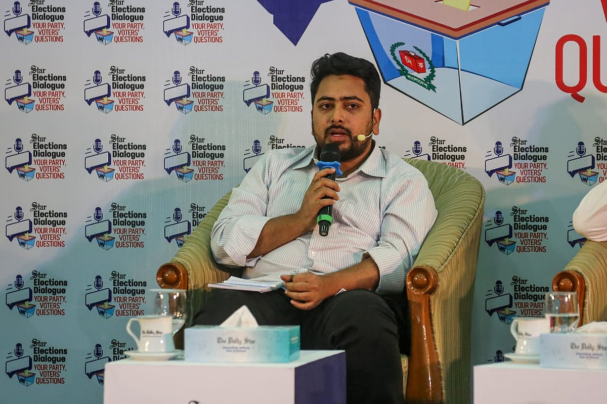 ‘ইলেকশনস ডায়ালগ: ইওর পার্টি ভোটার কোয়েশ্চেনস’ শীর্ষক সভায় জাতীয় নাগরিক পার্টির (এনসিপি) আহ্বায়ক নাহিদ ইসলাম। আজ মঙ্গলবার বিকেলে রাজধানীর শেরেবাংলা নগরের বাংলাদেশ-চীন মৈত্রী সম্মেলন কেন্দ্রে