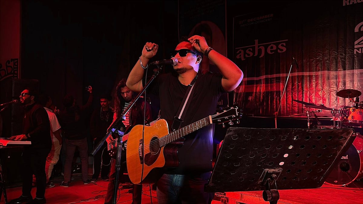 গত দুই মাসে ৪০টির বেশি শো করেছে ব্যান্ডটি, এর মধ্যে দু–একটি শো বাতিল হয়েছে