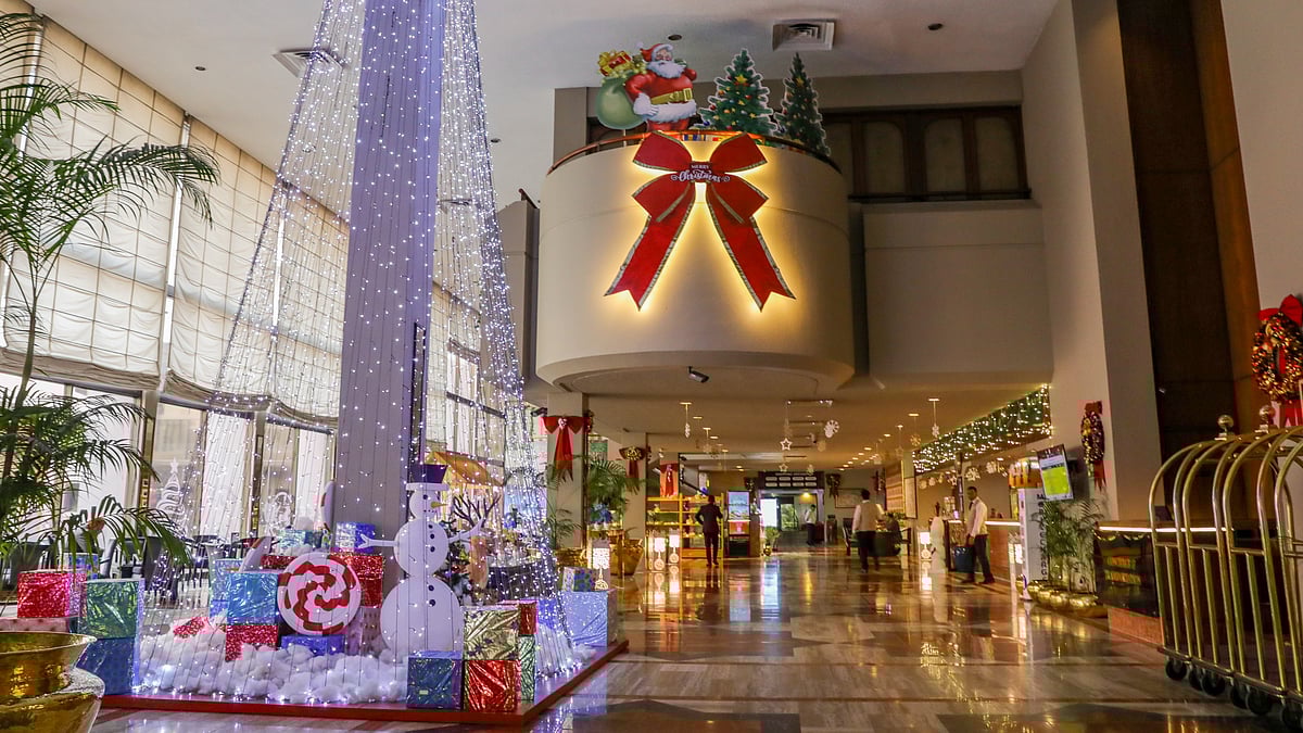 ২০২৪ সালে ক্রিসমাসের সাজে প্যান প্যাসিফিক সোনারগাঁও হোটেল