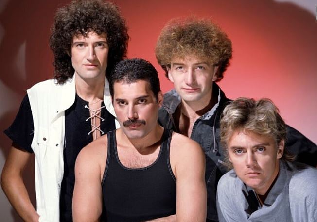 পুরোনো ছবিতে ‘কুইন’ ব্যান্ডের সদস্যরা