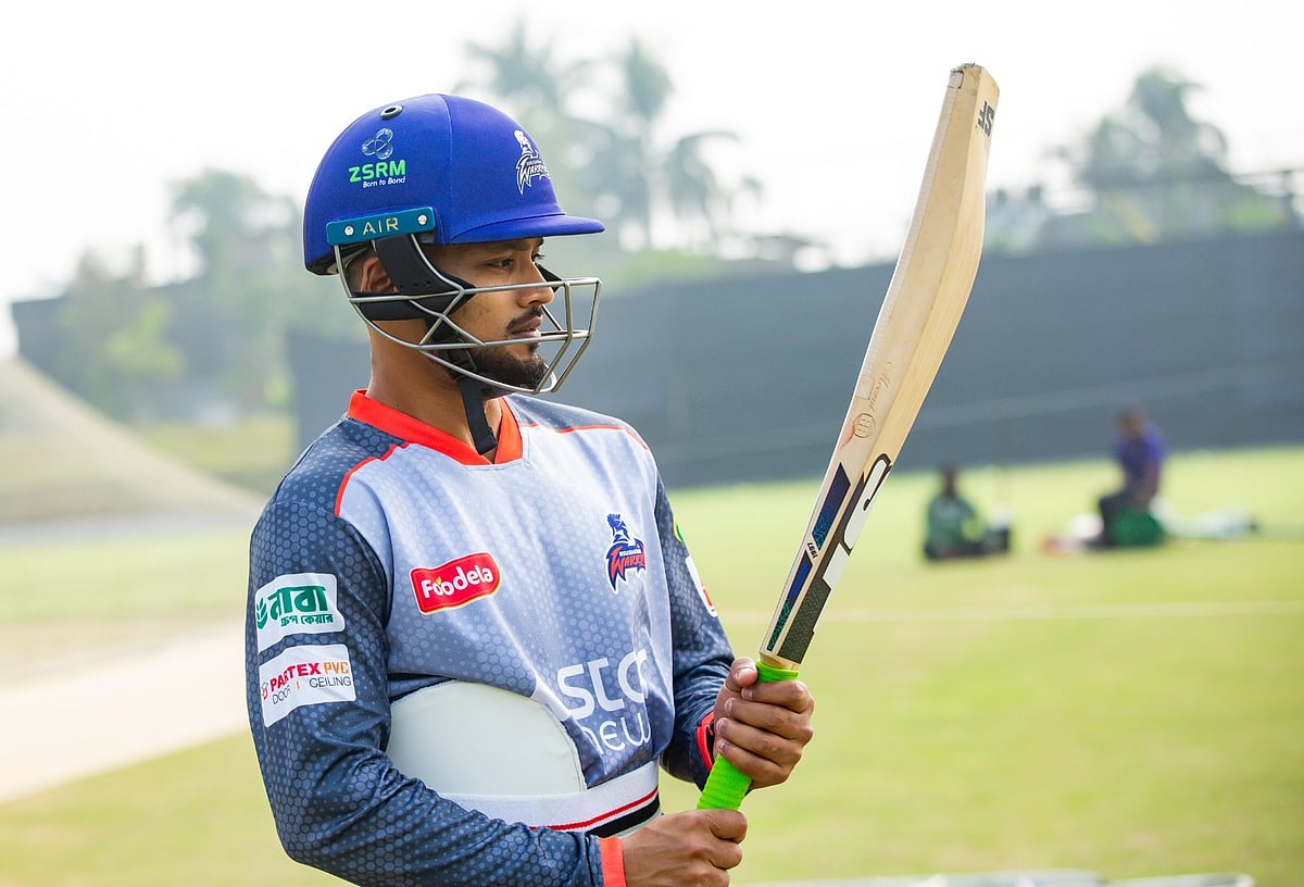 রাজশাহী ওয়ারিয়র্সের অধিনায়ক নাজমুল হোসেন