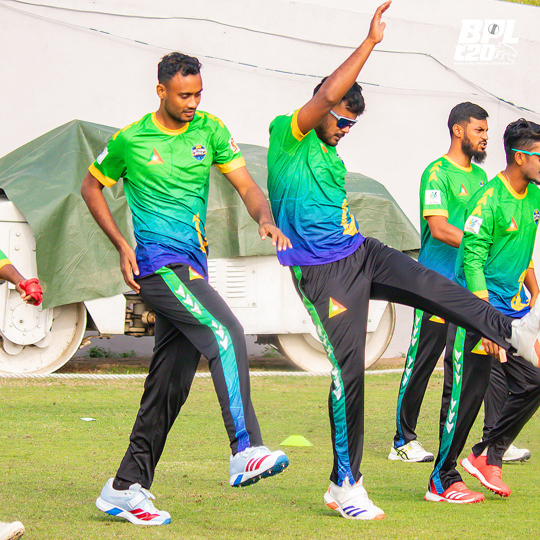 চট্টগ্রাম রয়্যালস টুর্নামেন্ট শুরুর আগে মালিকানা সংক্রান্ত কারণে আলোচনায় ছিল