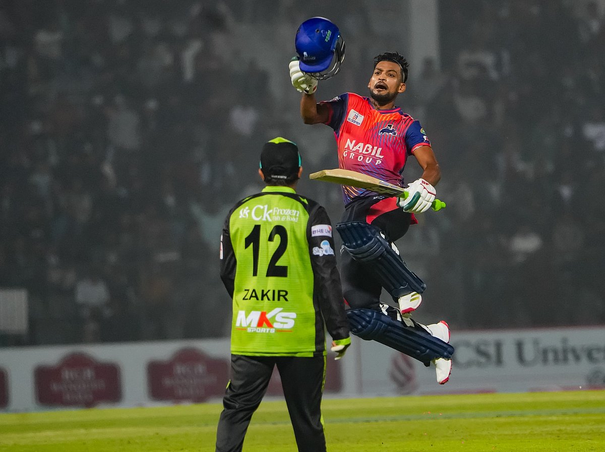 ২০২৬ বিপিএলের প্রথম ম্যাচে সেঞ্চুরি করেছেন নাজমুল হোসেন