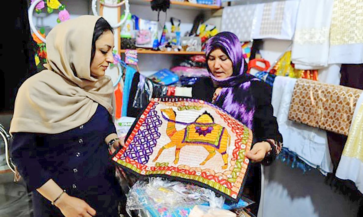 তালেবান শাসনের নানা বাধার মধ্যেও এগিয়ে চলেছেন আফগান নারীরা