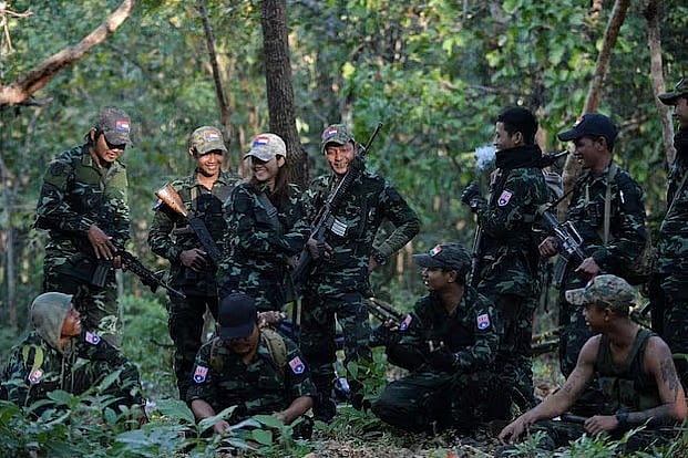 মিয়ানমারের বিদ্রোহী গোষ্ঠীর সদস্যরা