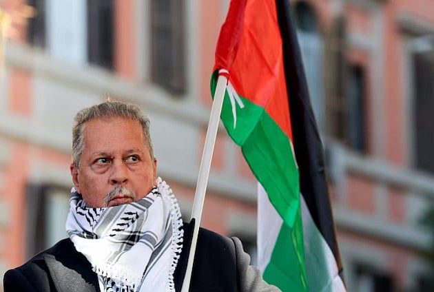 গ্রেপ্তার হওয়া ব্যক্তিদের মধ্যে ইতালিতে প্যালেস্টিনিয়ান অ্যাসোসিয়েশনের সভাপতি মোহাম্মদ হান্নুনও আছেন