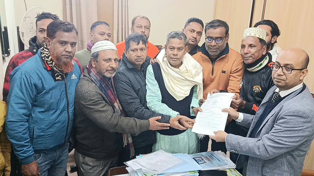 দিনাজপুর-৩ (সদর উপজেলা) আসনে মনোনয়ন ফরম সংগ্রহ করেছেন বিএনপি নেতা সৈয়দ জাহাঙ্গীর আলম