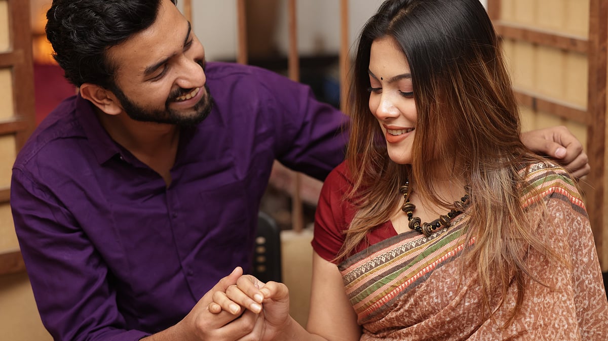 ভালোবাসা মানে কেবলই একে অপরের ওপর নির্ভরশীল হওয়া নয়।