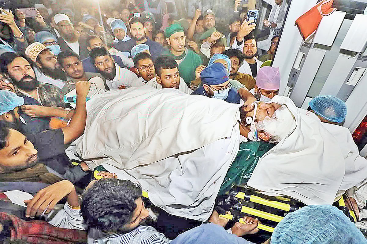 সম্প্রতি উদীয়মান তরুণ নেতা ইনকিলাব মঞ্চের আহ্বায়ক শরিফ ওসমান হাদি আততায়ীর গুলিতে নিহত হয়েছেন