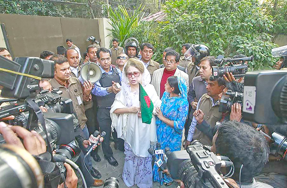 সাজানো নির্বাচনে না যাওয়ার খালেদা জিয়ার সিদ্ধান্ত অকল্পনীয় দৃঢ়তার নজির হয়ে আছে