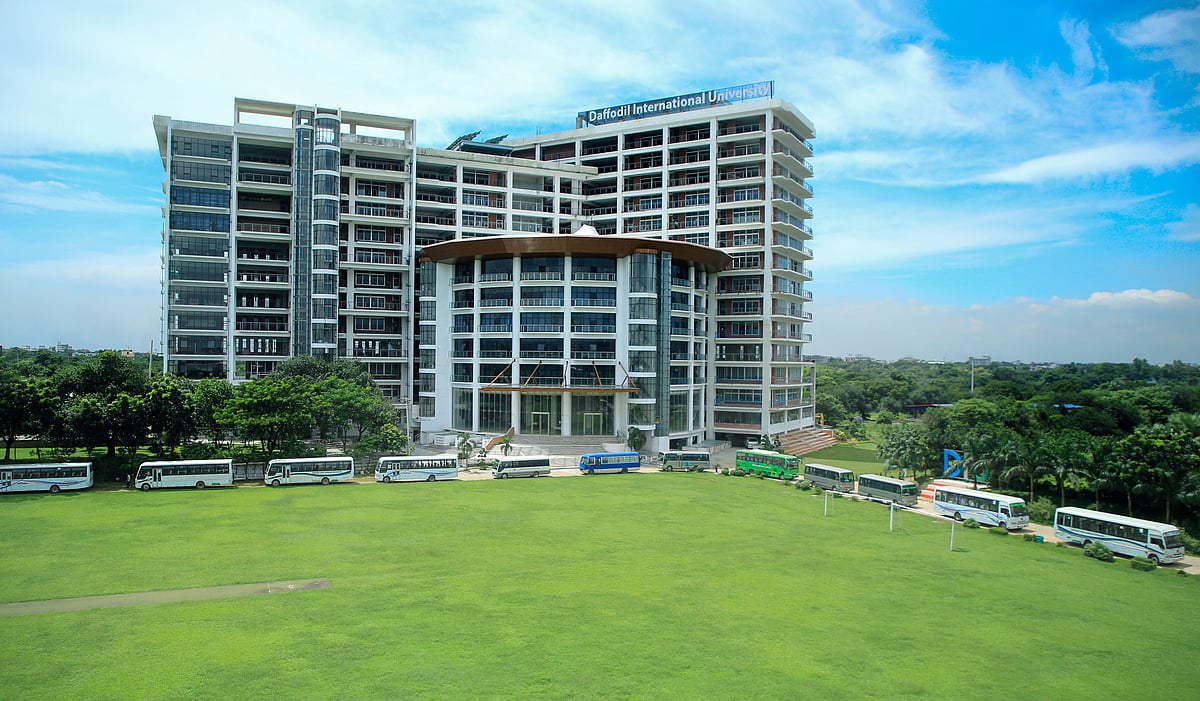 স্বল্প সময়ের মধ্যেই শিক্ষা কার্যক্রমের মানোন্নয়ন ও ধারাবাহিক উন্নয়নের মাধ্যমে ড্যাফোডিল ইন্টারন্যাশনাল ইউনিভার্সিটি (ডিআইইউ) নিজস্ব পরিচিতি গড়ে তোলে