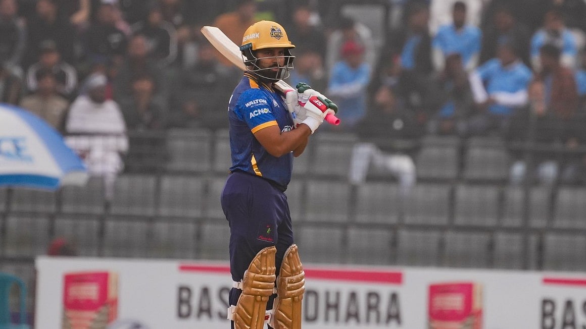 ৮১ রান করেছেন শামীম