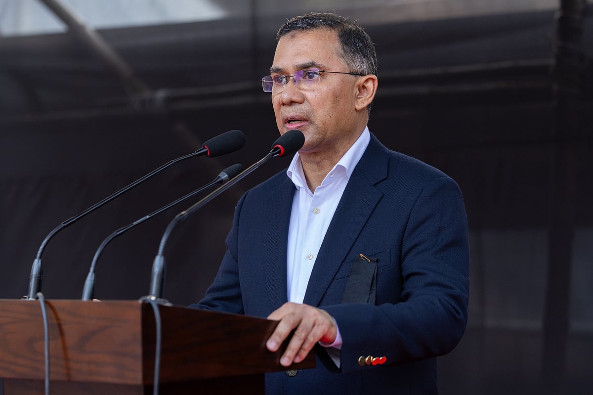 বিএনপির ভারপ্রাপ্ত চেয়ারম্যান তারেক রহমান। গতকাল বুধবার বিকেলে খালেদা জিয়ার জানাজার আগে