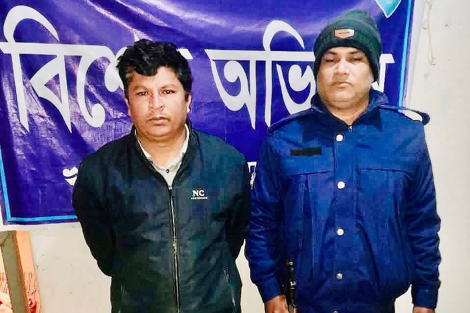 গ্রেপ্তার মোহাম্মদ আবুল কালাম