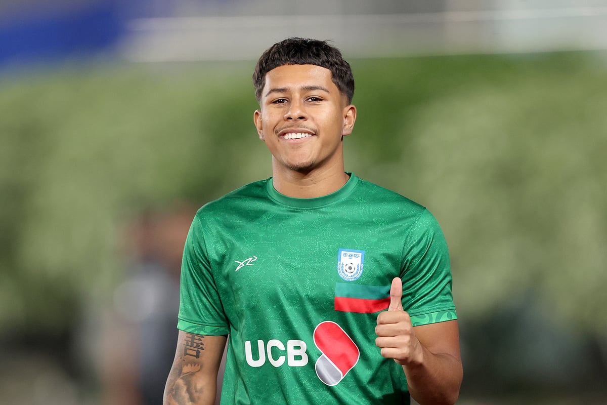 কিউবা মিচেল। বাংলাদেশের জার্সিতে অভিষিক্ত এ ফুটবলার বসুন্ধরা কিংসের জার্সিতে খুব বেশি ম্যাচ খেলার সুযোগ পাননি