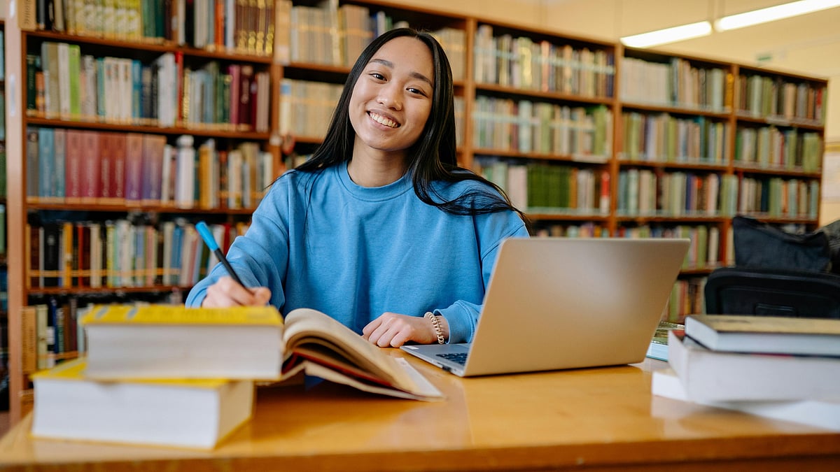 বৃত্তিসহ ভিনদেশি বিশ্ববিদ্যালয়ে পড়তে চাইলে প্রস্তুতি শুরু করুন আজই