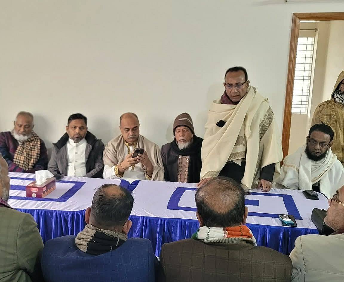 কুষ্টিয়া-২ আসনে বিএনপির মনোনয়ন না পাওয়া শহীদুল ইসলামের বাড়িতে দলীয় প্রার্থীসহ নেতাদের বৈঠক। আজ সোমবার সকালে
