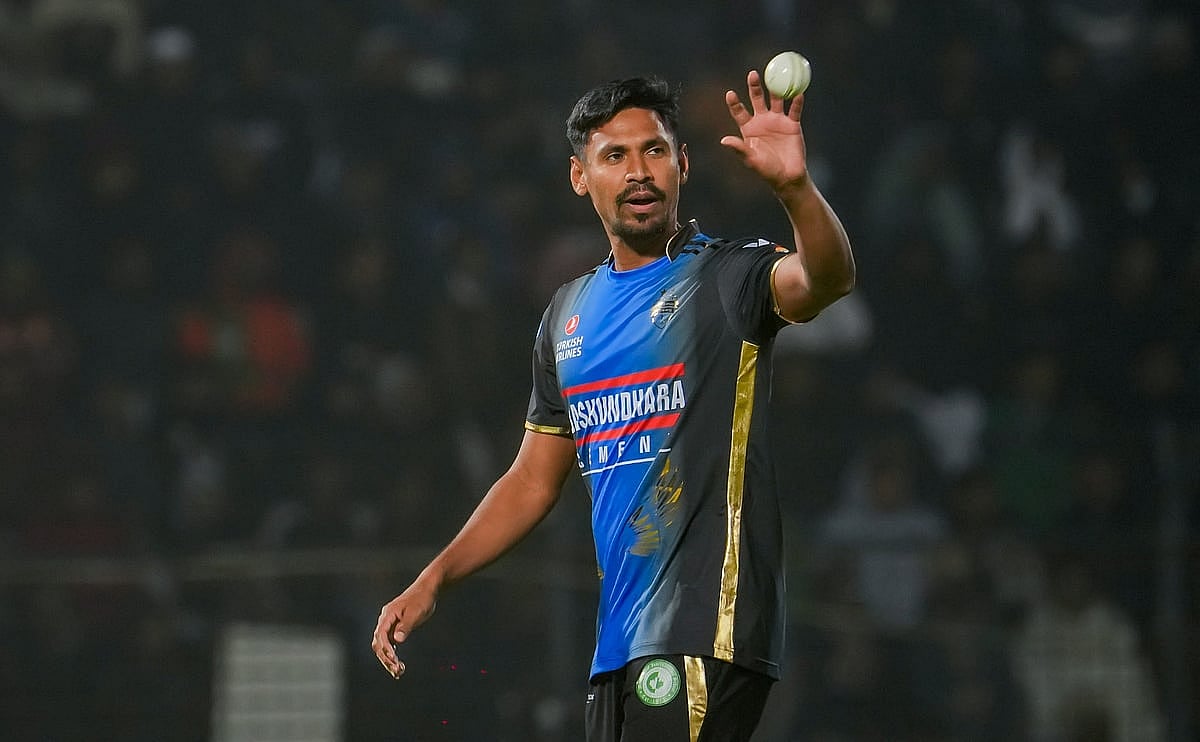 মোস্তাফিজুর রহমানকে বাদ দেওয়ার প্রতিক্রিয়ায় বাংলাদেশে আইপিএল সম্প্রচার বন্ধ রাখার নির্দেশ দিয়েছে তথ্য ও সম্প্রচার মন্ত্রণালয়।