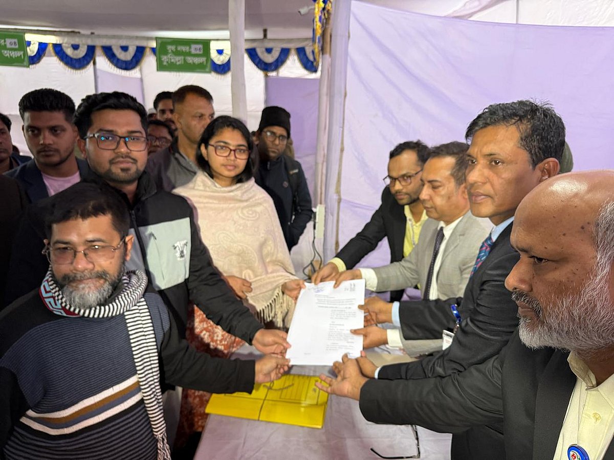 রিটার্নিং কর্মকর্তার মনোনয়নপত্র বাতিলের বিরুদ্ধে আপিল করেছেন তাসনিম জারা। আজ সোমবার বিকেলে রাজধানীর আগারগাঁওয়ে নির্বাচন ভবনে