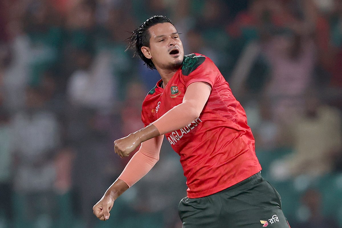 বাংলাদেশের জার্সিতে নাসুম আহমেদ