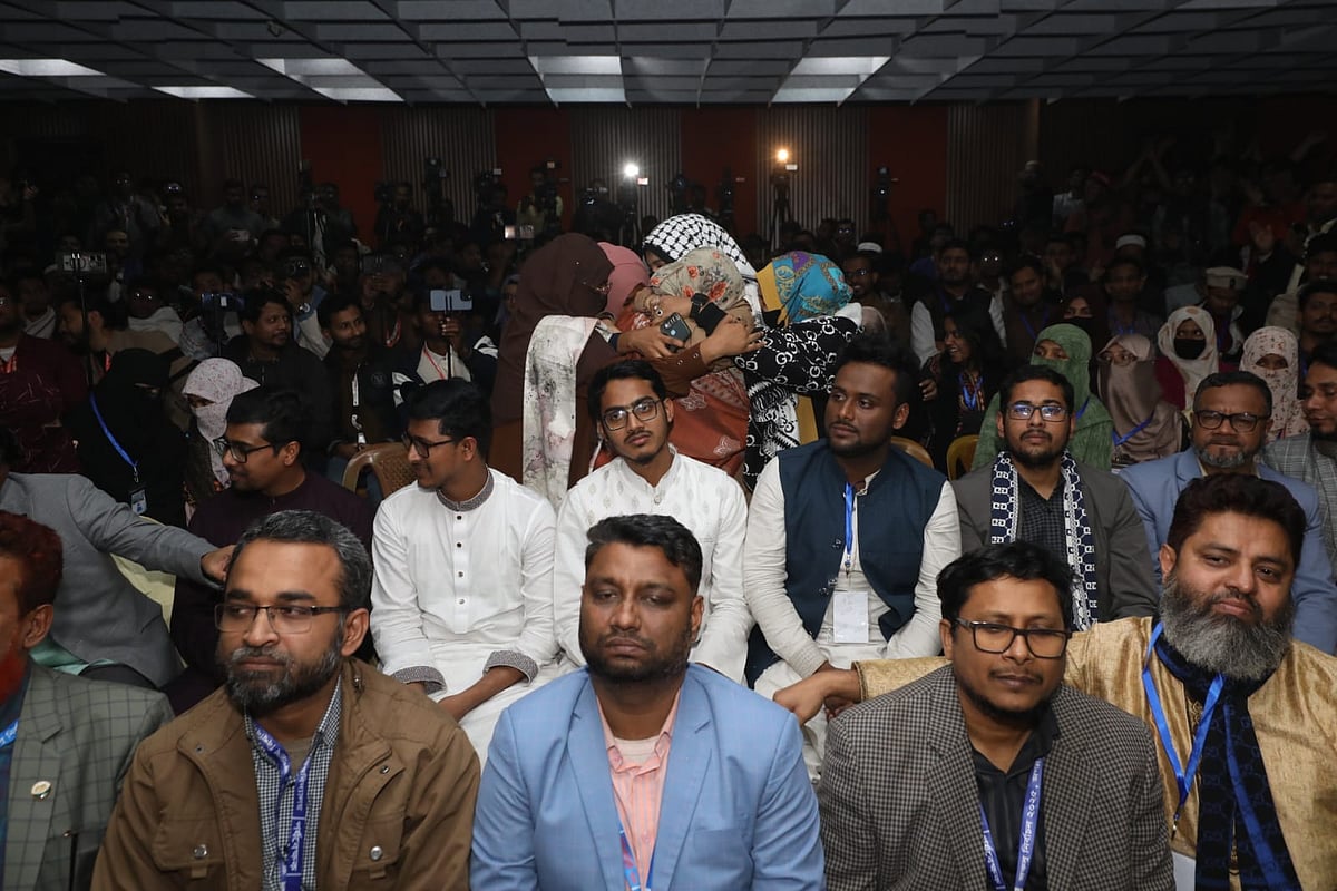 জগন্নাথ বিশ্ববিদ্যালয়ের একমাত্র ছাত্রী হল নওয়াব ফয়জুন্নেসা চৌধুরানী হল সংসদ নির্বাচনে ইসলামী ছাত্রীসংস্থা সমর্থিত ‘অদম্য জবিয়ান ঐক্য’ প্যানেল সব পদে জয় পেয়েছে