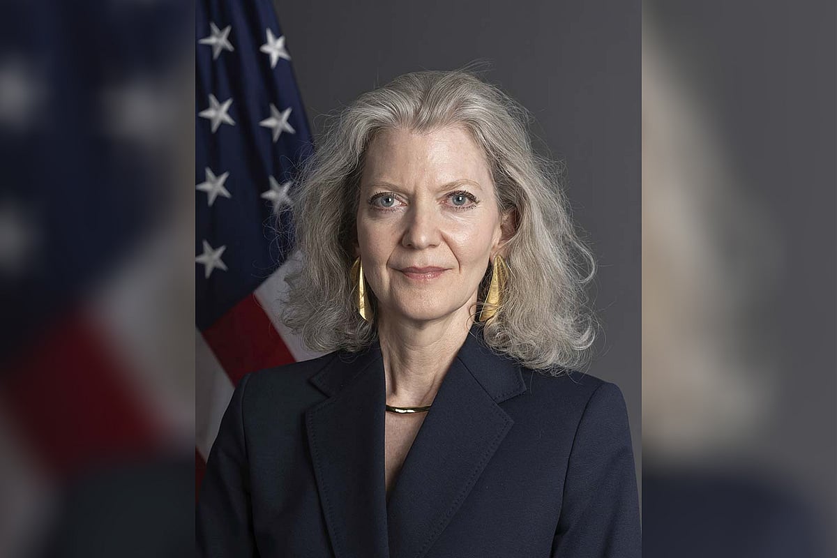 যুক্তরাষ্ট্রের রাজনীতিবিষয়ক আন্ডার সেক্রেটারি অ্যালিসন হুকার