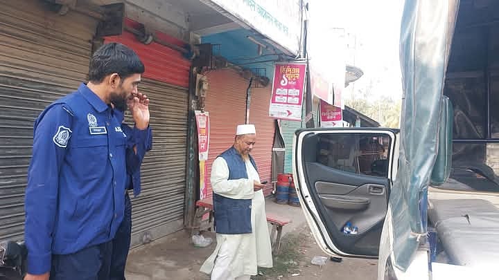 সোনাগাজী উপজেলার বগাদানা ইউনিয়নের তাকিয়া বাজার এলাকায় অভিযান চালিয়ে ইউনিয়ন জামায়াতের আমির আবদুল হাইকে ১০ হাজার টাকা জরিমানা করেন ভ্রাম্যমাণ আদালত