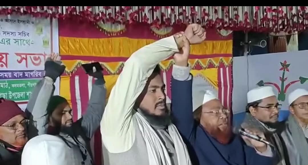 রংপুর মহানগর জামায়াতের আমির এ টি এম আজম খানের একটি বক্তব্য নিয়ে আলোচনা -সমালোচনা শুরু হয়েছে। গত বৃহস্পতিবার একটি মতবিনিময় সভায়