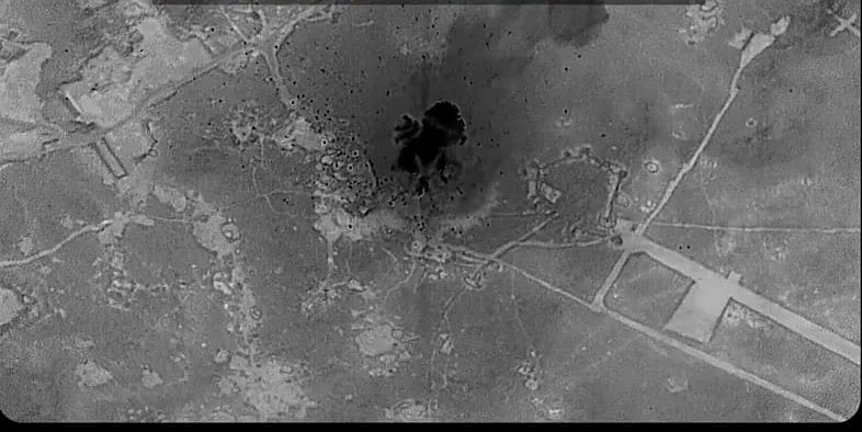 সিরিয়ায় ইসলামিক স্টেটের (আইএস) বিভিন্ন লক্ষ্যবস্তুতে ব্যাপক হামলা চালিয়েছে যুক্তরাষ্ট্র