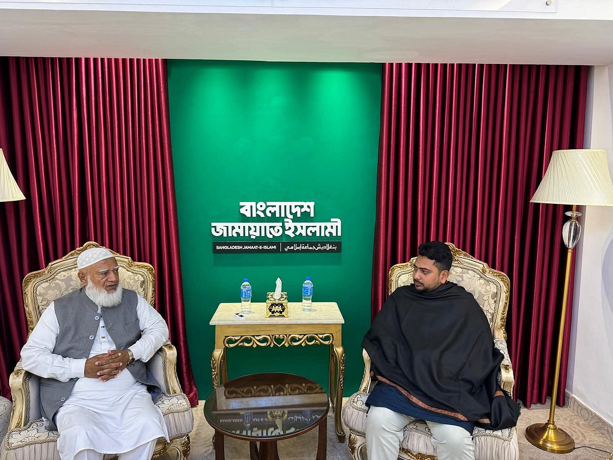 জামায়াতের আমির শফিকুর রহমানের সঙ্গে সাক্ষাৎ করেন এনসিপির আহ্বায়ক নাহিদ ইসলাম। ছবি: বসুন্ধরা আবাসিক এলাকা, ঢাকা, ১১ জানুয়ারি