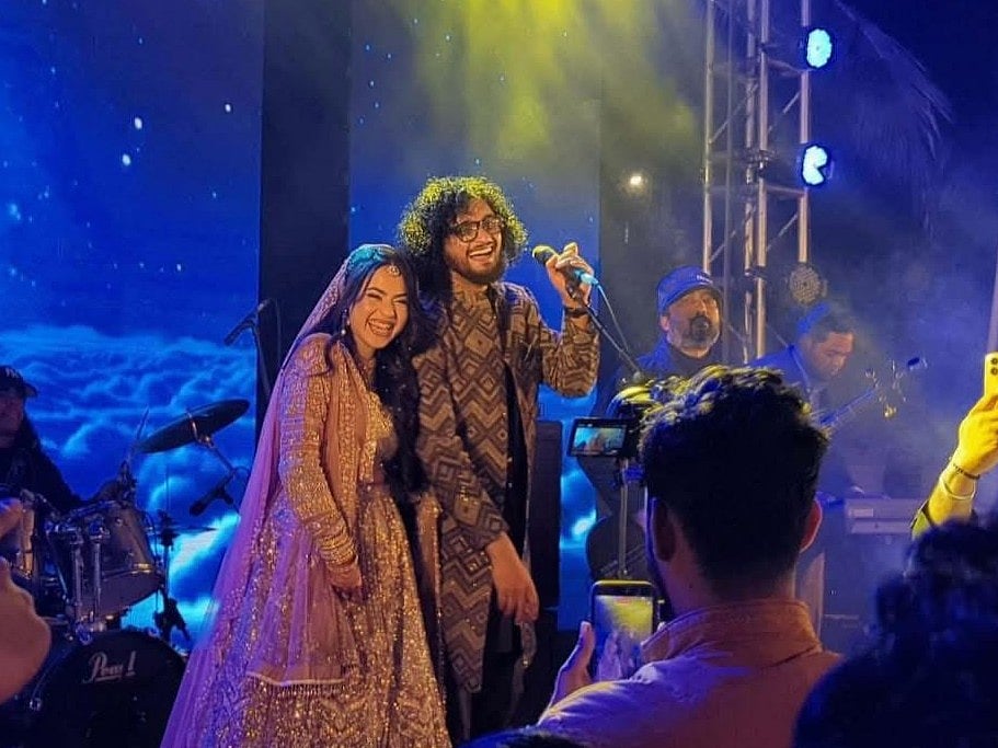 গত শনিবার ঢাকার খিলক্ষেতের এক ভেন্যুতে বিয়ের আনুষ্ঠানিকতা সেরেছেন তাঁরা