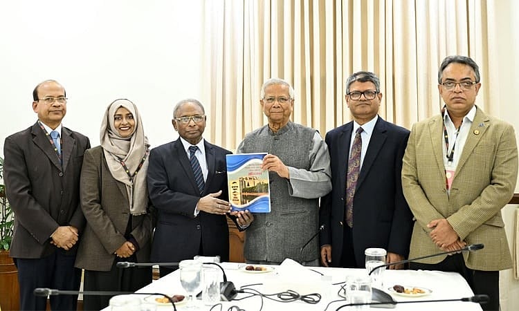 জাতীয় সংসদ নির্বাচন ২০১৪, ২০১৮ ও ২০২৪-এর তদন্ত প্রতিবেদন আজ সোমবার প্রধান উপদেষ্টা অধ্যাপক মুহাম্মদ ইউনূসের কাছে জমা দিয়েছে জাতীয় নির্বাচন তদন্ত কমিশন