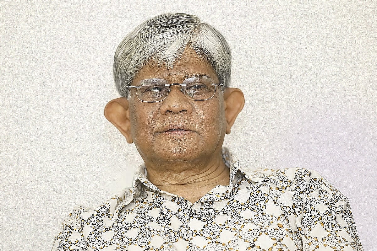 অর্থ উপদেষ্টা সালেহউদ্দিন আহমেদ