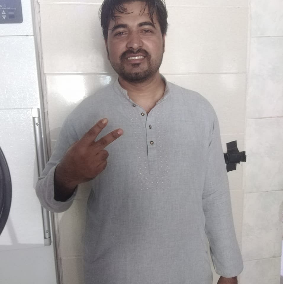 শওকত আলী ২০২৪ সালের ৫ আগস্ট ছবিটি তাঁর ফেসবুক প্রোফাইলে দেন। সেটি সম্পাদনা করেই হাতে অস্ত্র বসিয়ে দেওয়া হয়