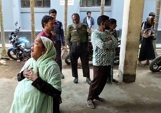 খালে পড়ে শিশুর মৃত্যুর ঘটনায় স্বজনদের আহাজারি