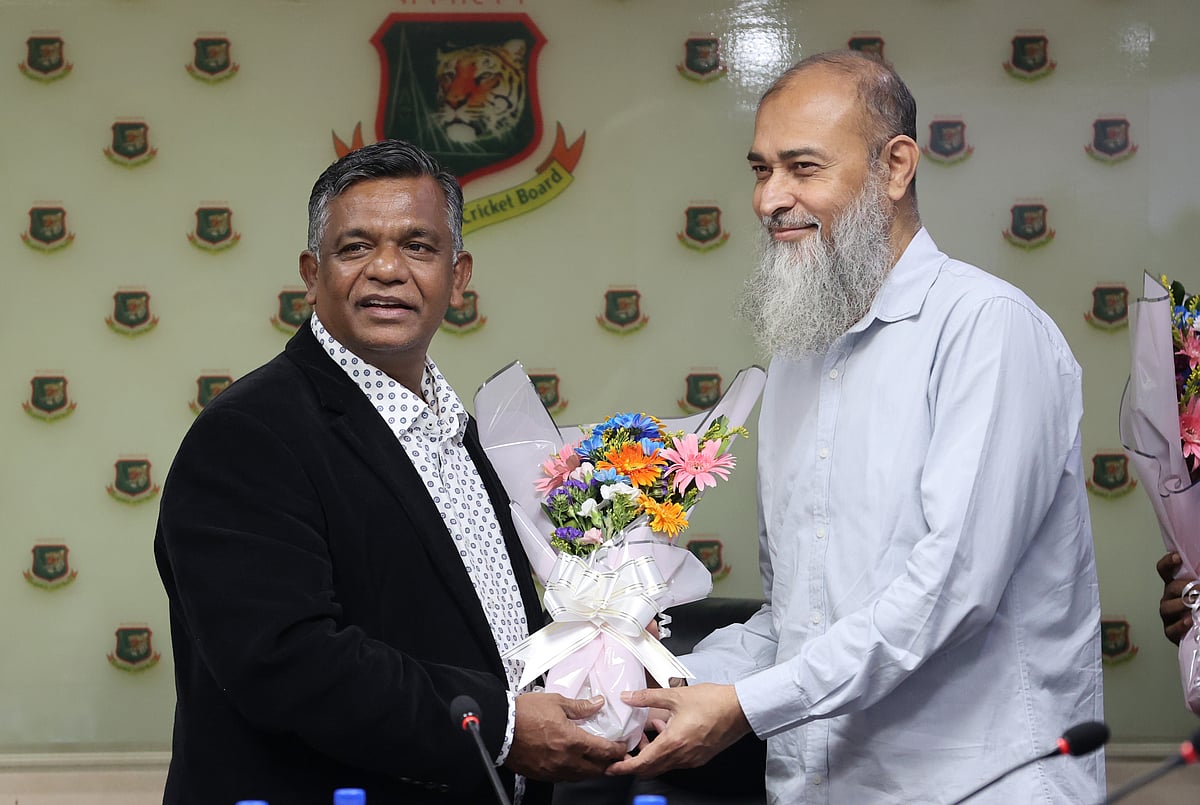 বিসিবি সভাপতি আমিনুল ইসলাম ও পরিচালক নাজমুল ইসলাম