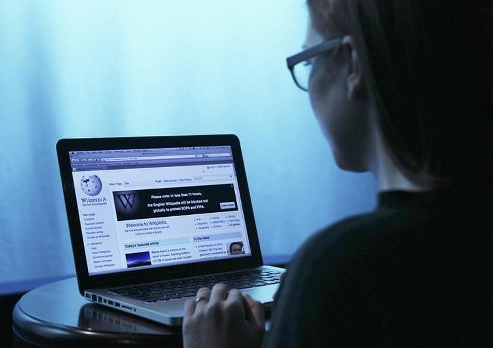 তথ্যের উৎস হিসেবে উইকিপিডিয়া অনেকের কাছেই প্রিয়