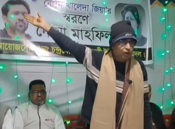 রাঙ্গুনিয়া চন্দ্রঘোনা কদমতলী ইউনিয়ন ছাত্রদলের দোয়া মাহফিলে বক্তব্য দেন  উপজেলা ছাত্রদলের সাবেক সাধারণ সম্পাদক মুহাম্মদ ওসমান। গত বৃহস্পতিবার রাতে