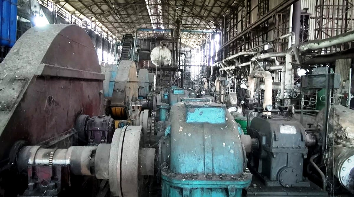 দীর্ঘদিন ধরে বন্ধ পড়ে থাকায় নষ্ট হচ্ছে দিনাজপুরের সেতাবগঞ্জ চিনিকলের যন্ত্রপাতি। চিনিকলটি চালুর সুপারিশ করেছিল সরকার গঠিত টাস্কফোর্স। কিন্তু অর্থ বরাদ্দের অভাবে চালু করা যাচ্ছে না চিনিকলটি