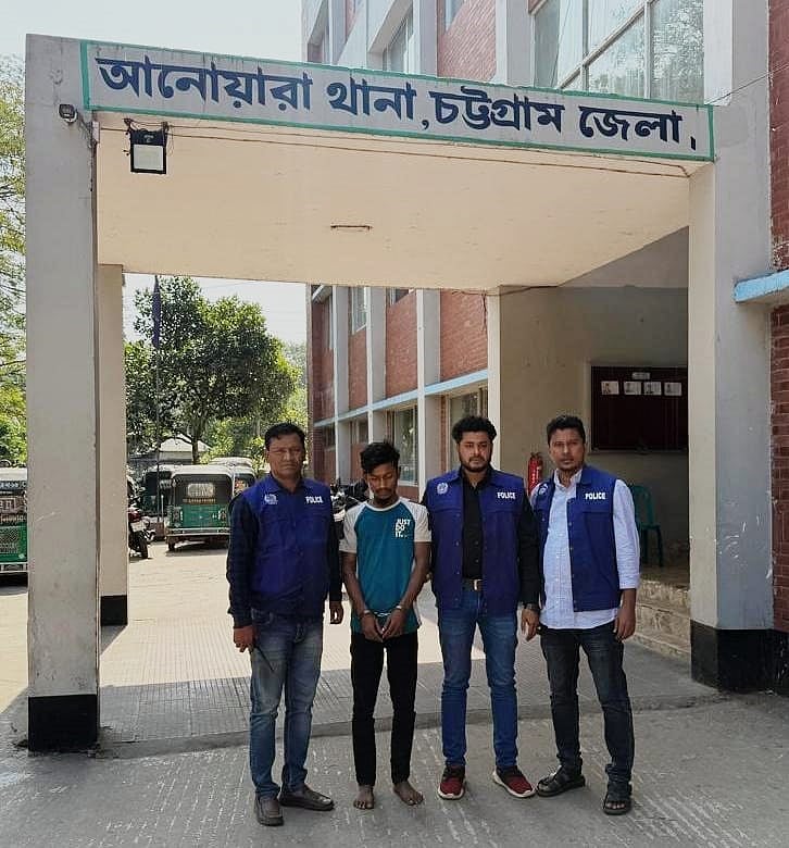 চুরির ঘটনায় গ্রেপ্তার ব্যক্তি