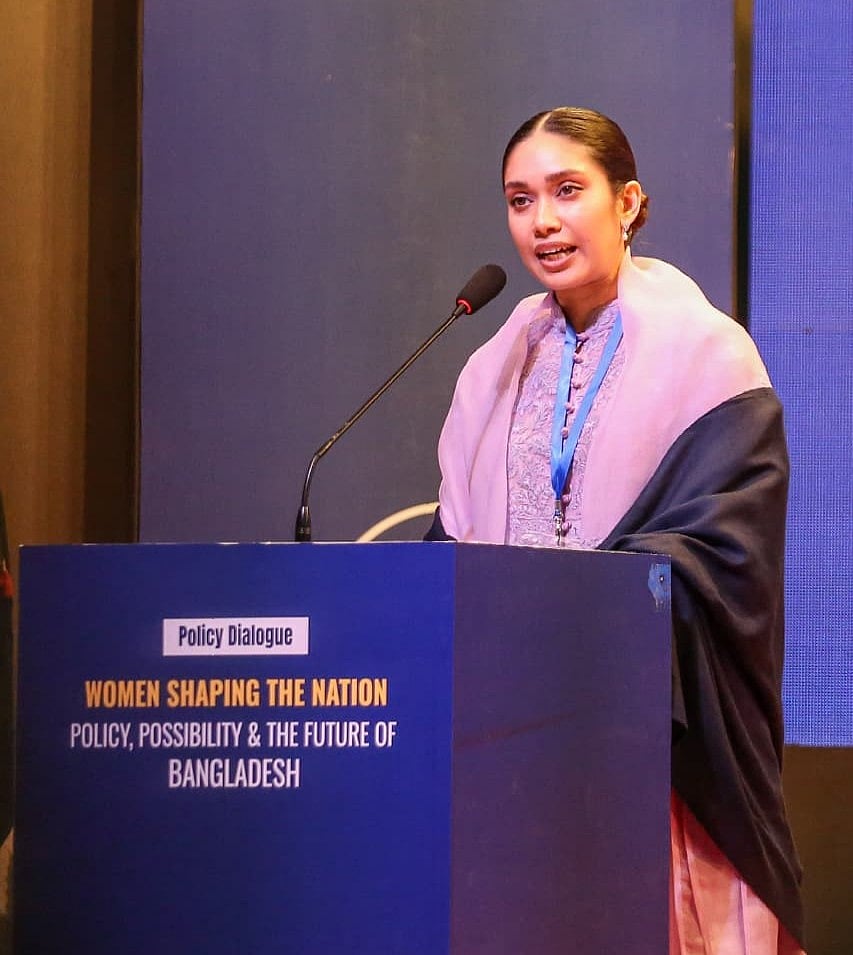 ‘উইমেন শেপিং দ্য নেশন: পলিসি, পসিবিলিটি অ্যান্ড দ্য ফিউচার অব বাংলাদেশ’ শীর্ষক নীতি সংলাপে বক্তব্য দেন জাইমা রহমান। আজ রোববার বিকেলে কৃষিবিদ ইনস্টিটিউশন বাংলাদেশ (কেআইবি) মিলনায়তনে