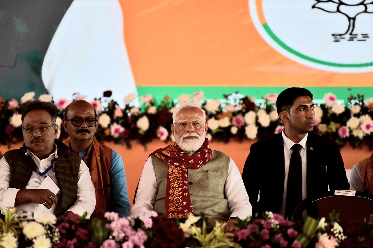 ভারতের পশ্চিমবঙ্গের সিঙ্গুরে আয়োজিত জনসভায় ভারতের প্রধানমন্ত্রী নরেন্দ্র মোদি