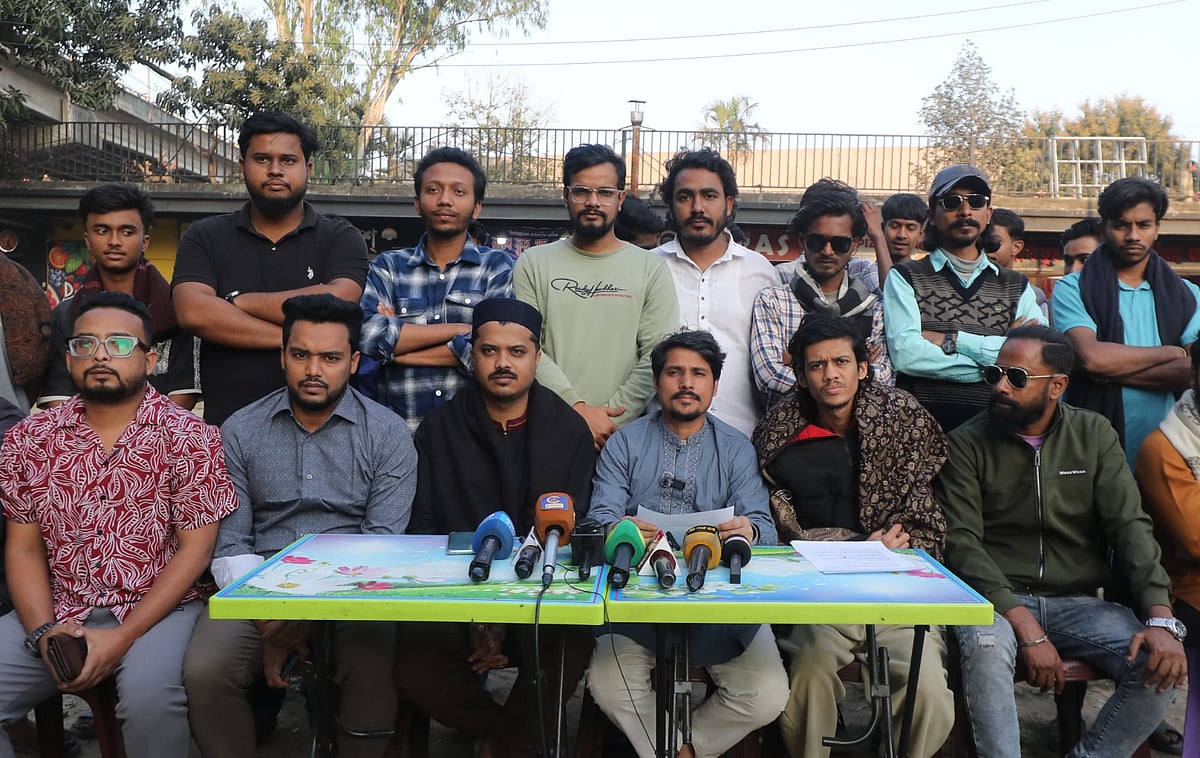 সিএমপির গণবিজ্ঞপ্তি  প্রত্যাখ্যান ও মেয়র শাহাদাত হোসেনের পদত্যাগের দাবিতে সংবাদ সম্মেলন করে জাতীয় নাগরিক পার্টি। আজ বিকেল সাড়ে ৪টায় চট্টগ্রাম নগরের বিপ্লব উদ্যানে